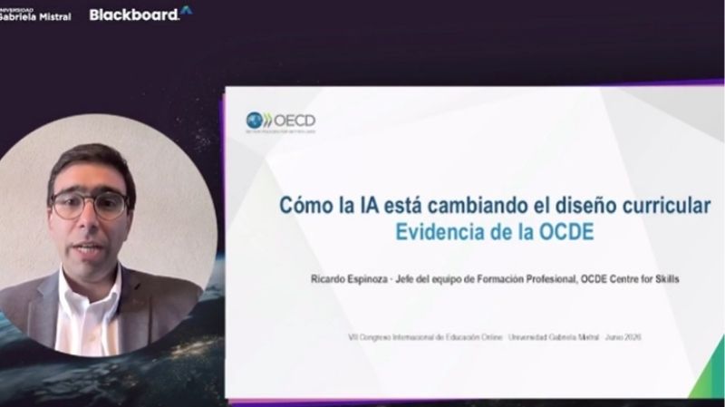 Foto 2 de 9: CIEO 2026: Expertos mostraron innovadoras propuestas con IA en el aula