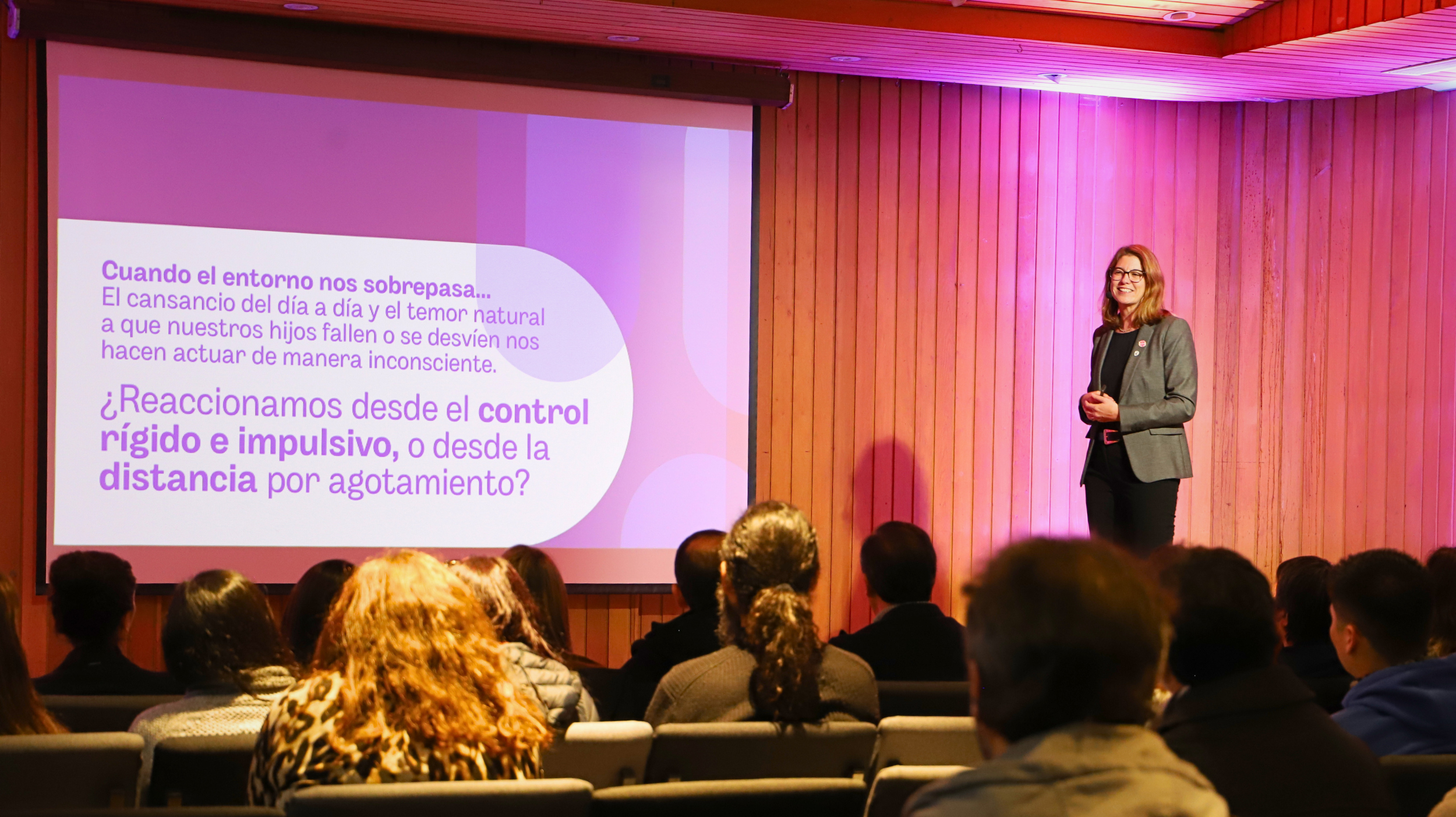 Imagen de la noticia: Con más de 2 mil participantes: UGM y CDS de Municipalidad de Providencia realizaron seminario sobre convivencia escolar