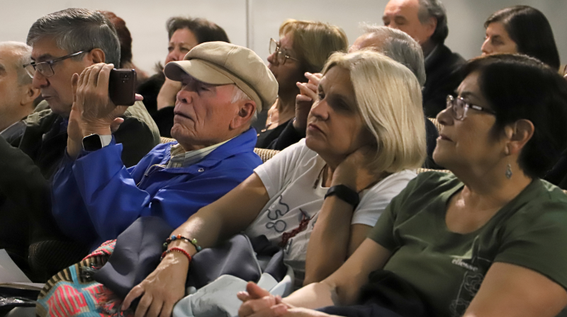 Foto 4 de 11: Estudiantes de más de 80 años se graduaron de la primera Escuela Plateada de la Universidad Gabriela Mistral