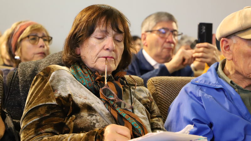 Foto 6 de 11: Estudiantes de más de 80 años se graduaron de la primera Escuela Plateada de la Universidad Gabriela Mistral
