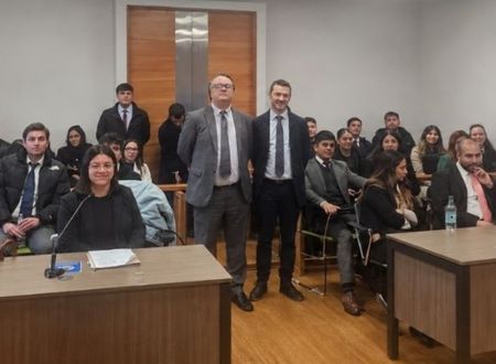 Estudiantes de Derecho UGM realizaron visita académica al Tribunal de Letras del Trabajo de Puente Alto