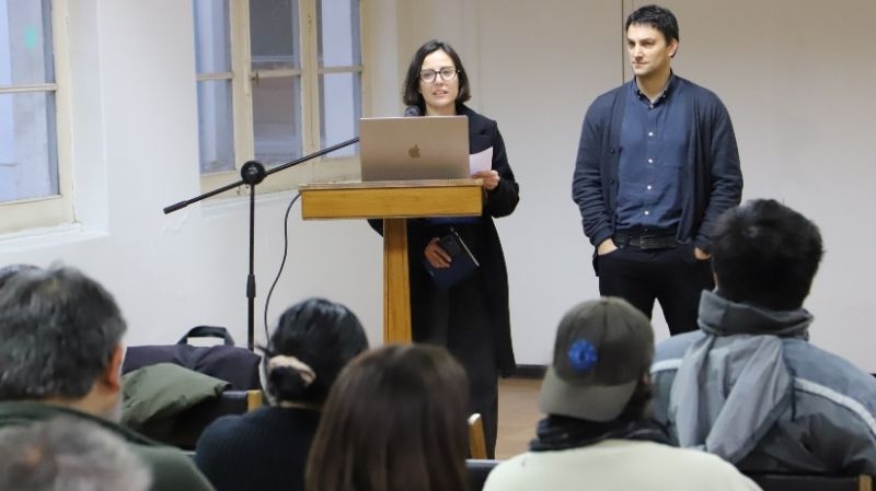 Foto 3 de 3: Arquitecto Nicolás Urzúa expuso sobre el uso de la madera industrializada como material constructivo en su charla “De la pieza al total”