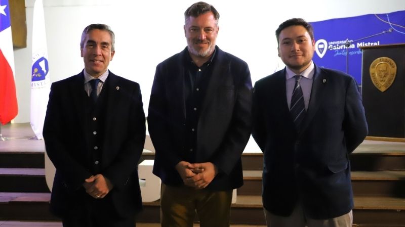 Foto 4 de 7: Asumieron los nuevos integrantes de los centros de estudiantes de Arquitectura, Derecho, Diseño y Artes Digitales, Periodismo y Publicidad