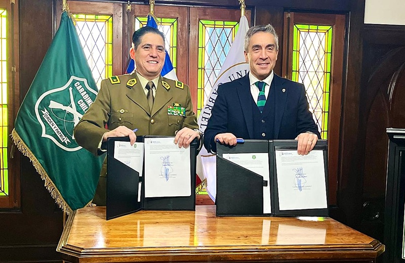 Imagen de la noticia: Universidad Gabriela Mistral y Carabineros de Chile amplían convenio de colaboración con nuevos beneficios para funcionarios y sus familias