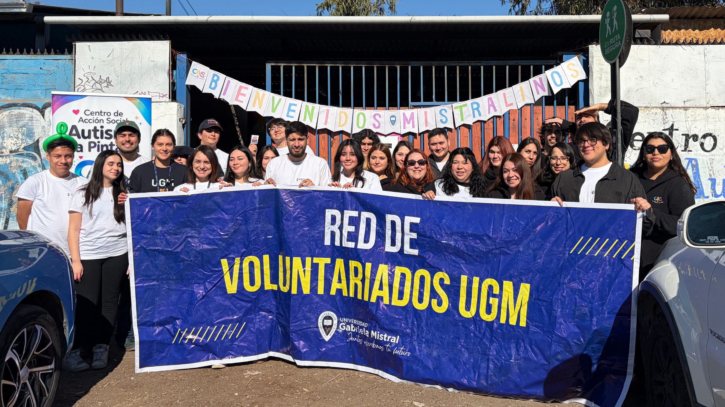 Imagen de la noticia: Mistralinos participaron en Voluntariado de Invierno en el Centro de Acción Social Autismo La Pintana