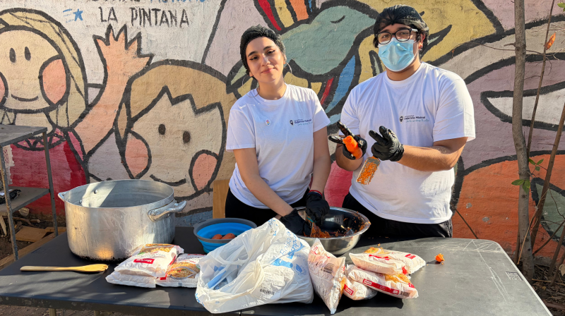 Foto 4 de 6: Mistralinos participaron en Voluntariado de Invierno en el Centro de Acción Social Autismo La Pintana