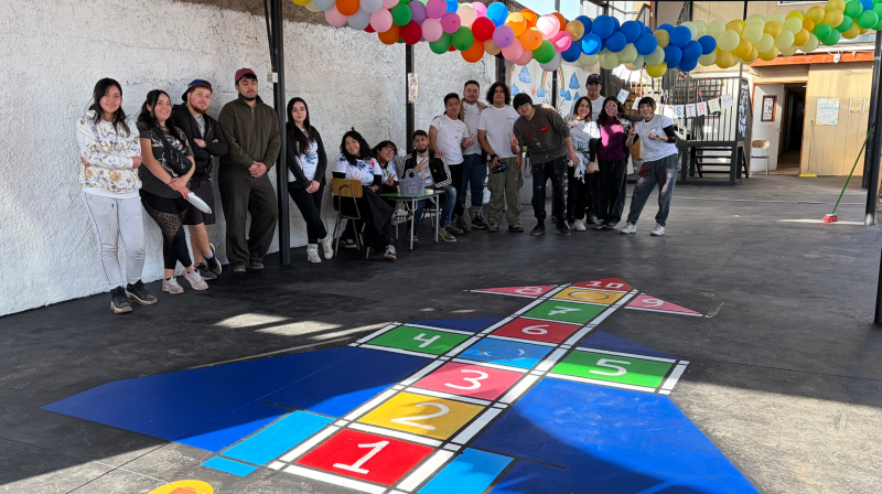 Foto 5 de 6: Mistralinos participaron en Voluntariado de Invierno en el Centro de Acción Social Autismo La Pintana
