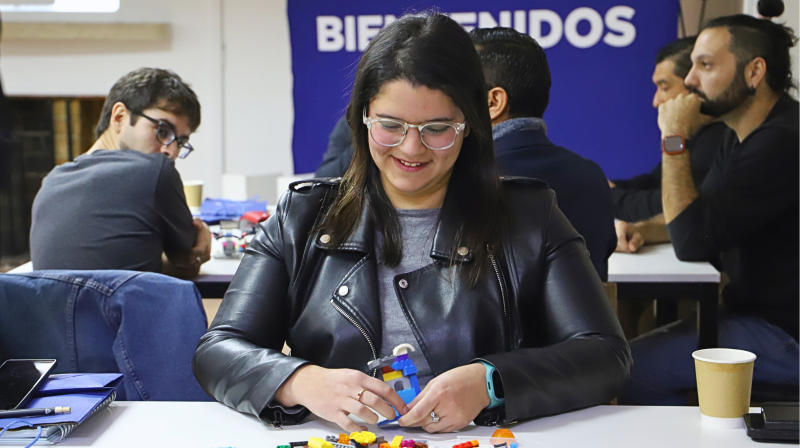 Foto 7 de 20: "Pensar con las manos": MBA Executive UGM desafió a sus estudiantes con metodología Lego® Serious Play®