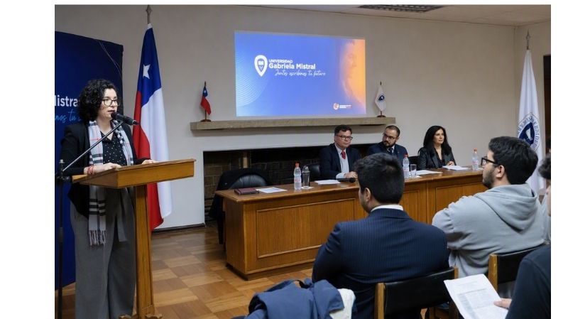 Foto 2 de 7: Universidad Gabriela Mistral fue sede del II Curso Interuniversitario de Derecho Privado Romano