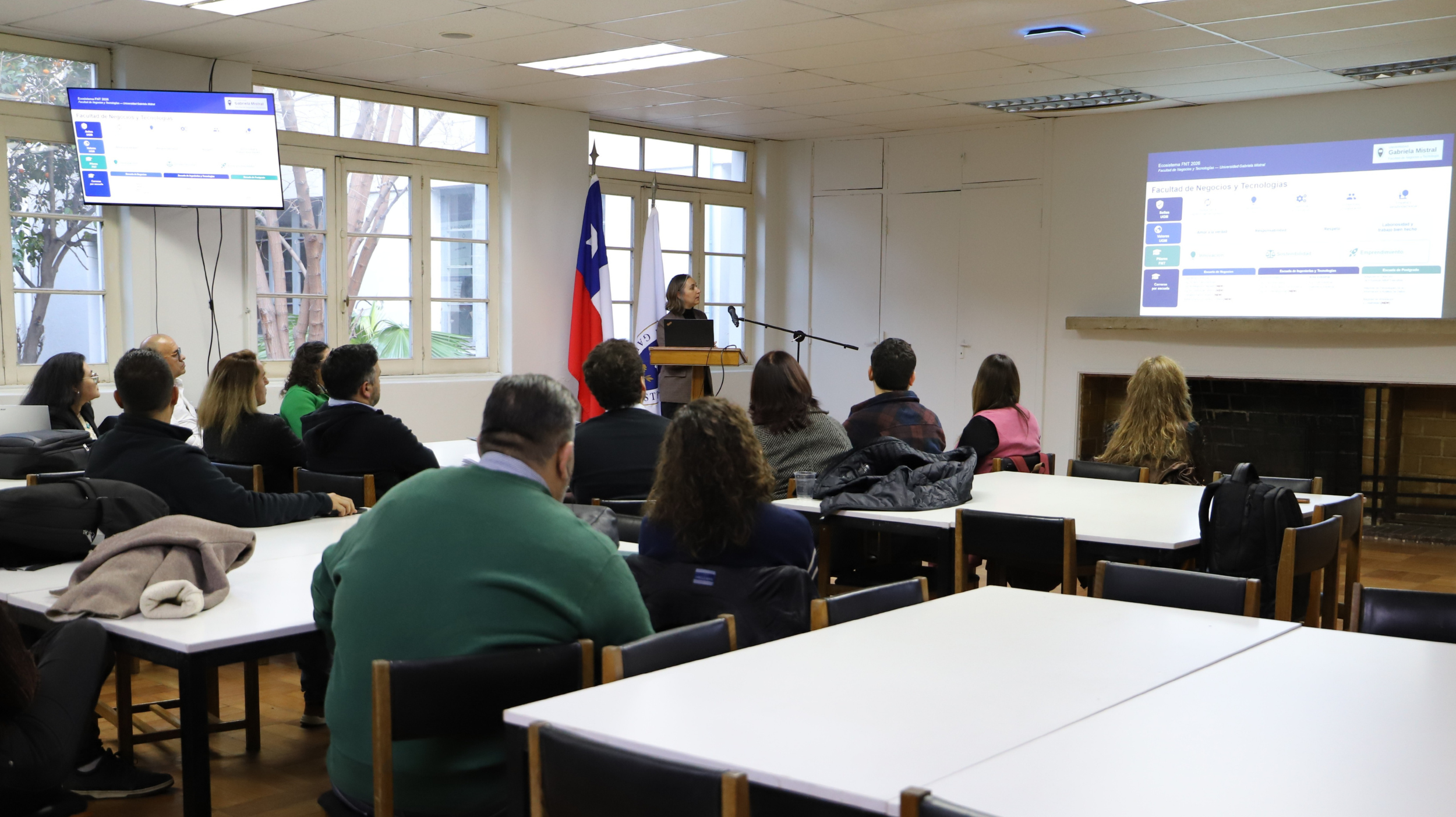 Imagen de la noticia: Decana Paula Rodríguez presentó avances de la Facultad de Negocios y Tecnología UGM en encuentro de innovación y emprendimiento