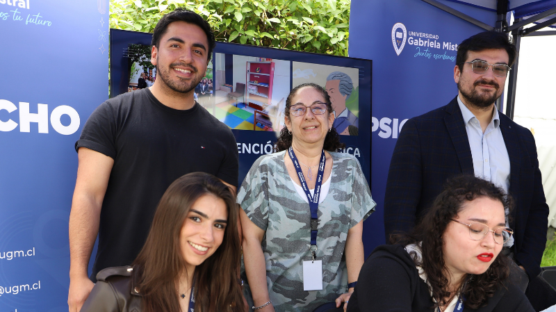 Foto 6 de 7: Más de 1.200 inscritos convocó el Ensayo PAES gratuito de la Universidad Gabriela Mistral