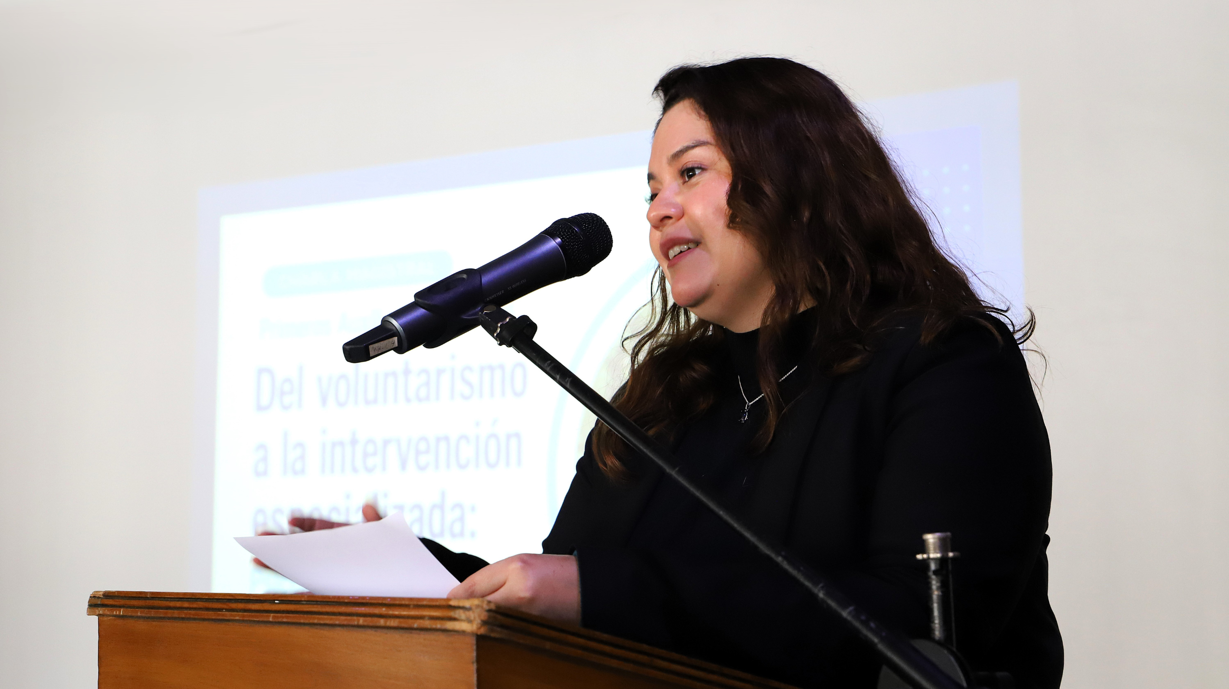 Imagen de la noticia: Psicología en emergencias y desastres: especialista aborda los desafíos de la intervención en la UGM