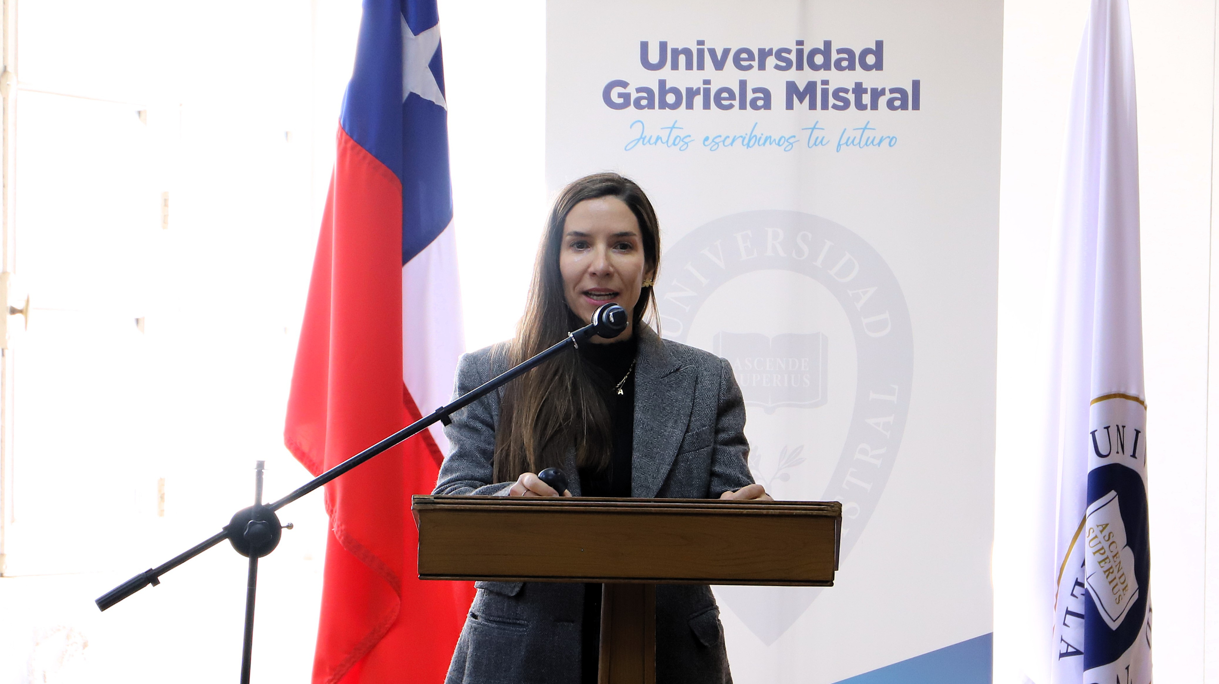 Imagen de la noticia: Magíster en Derecho de la Empresa realizó workshop para abordar estrategias de negociación