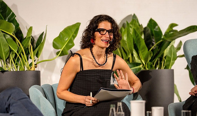 Imagen de la noticia: Decana Jeannette Plaut condujo conversatorio con los Premios Nacionales de Arquitectura 2026