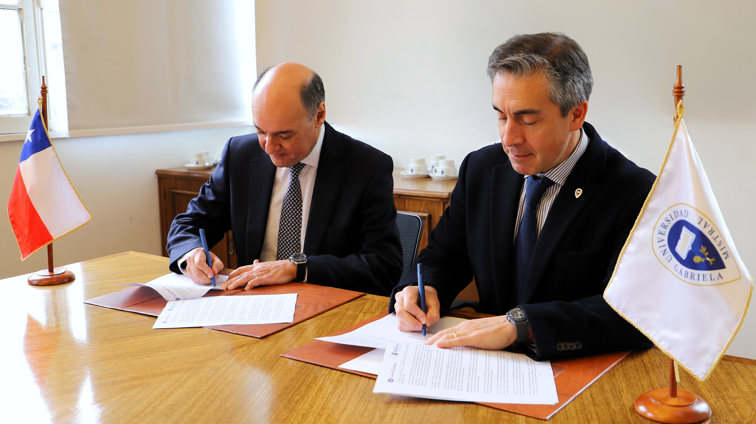 Imagen de la noticia: UGM y Grant Thornton Chile firman convenio de colaboración académica y profesional