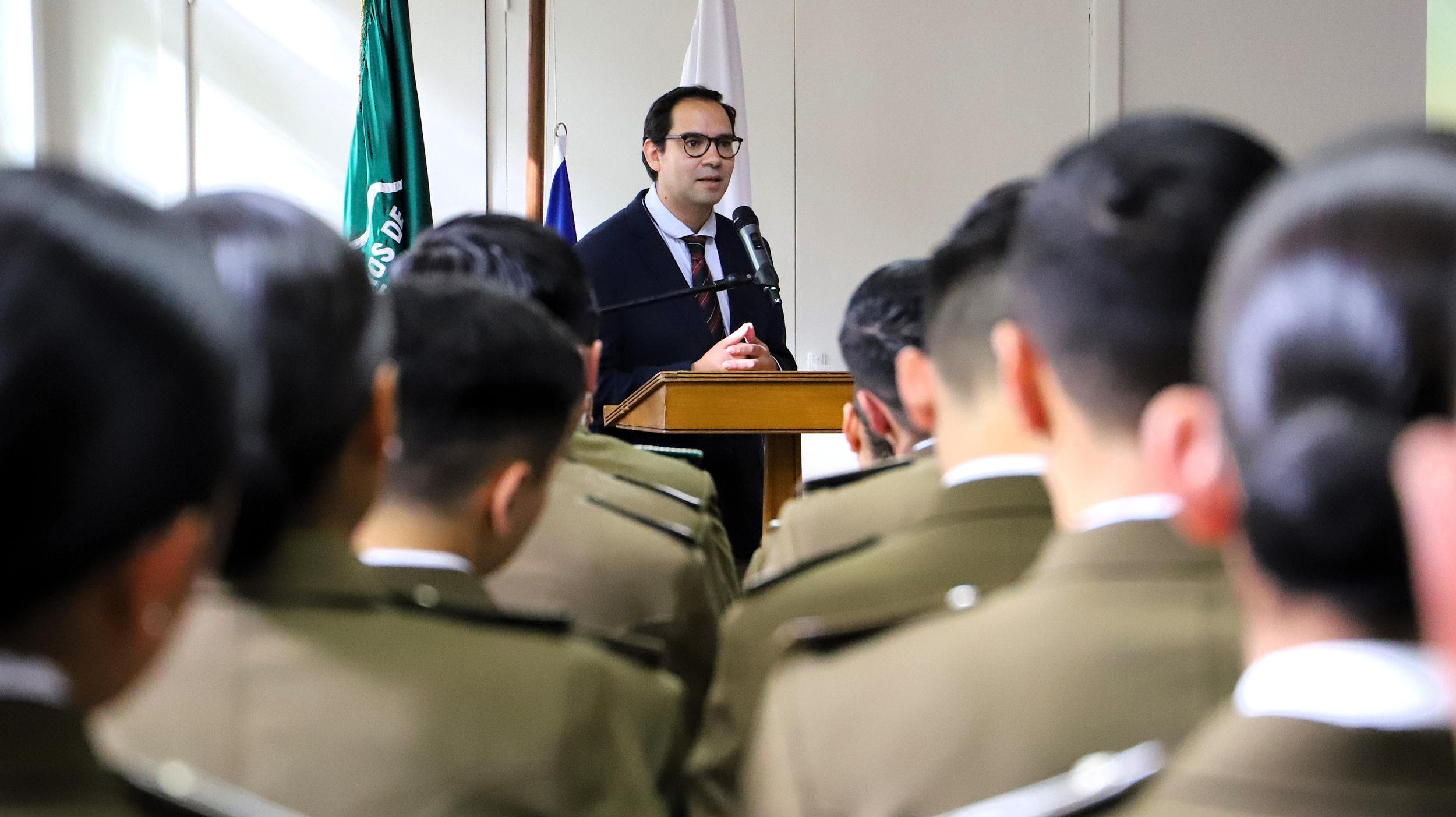 Imagen de la noticia: UGM realiza taller sobre ética, historia y tradición junto a Carabineros de Chile